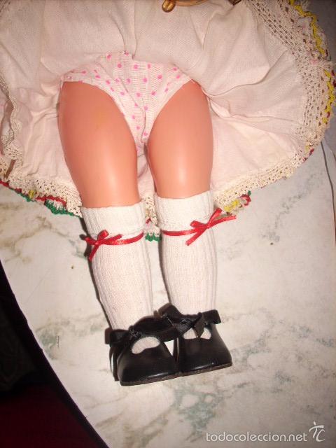 Mu&ntilde;ecas espa&ntilde;olas modernas: Mu&ntilde;eca con traje t&iacute;pico - Foto 4