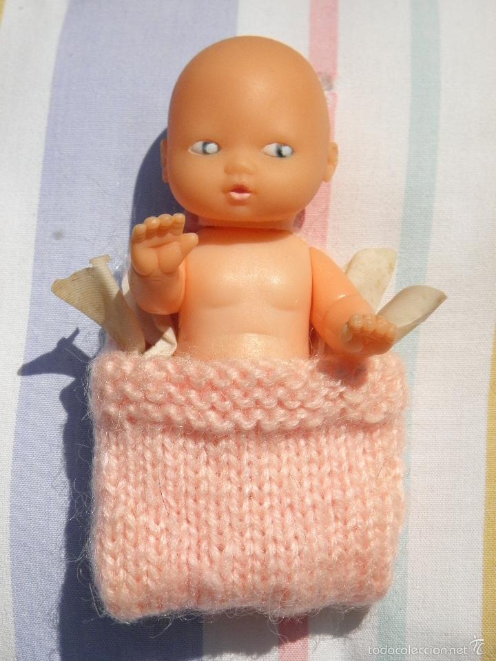 Mu&ntilde;ecas Espa&ntilde;olas Modernas: Mu&ntilde;eco beb&eacute; El Mu&ntilde;eco Peque&ntilde;&iacute;n con mecanismo de Baber&iacute;n