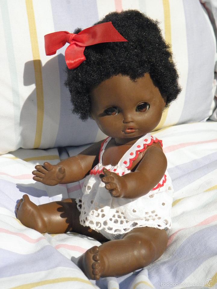 Poup&eacute;es Espagnoles Modernes: Mu&ntilde;eca beb&eacute; negra antigua de 26 cm