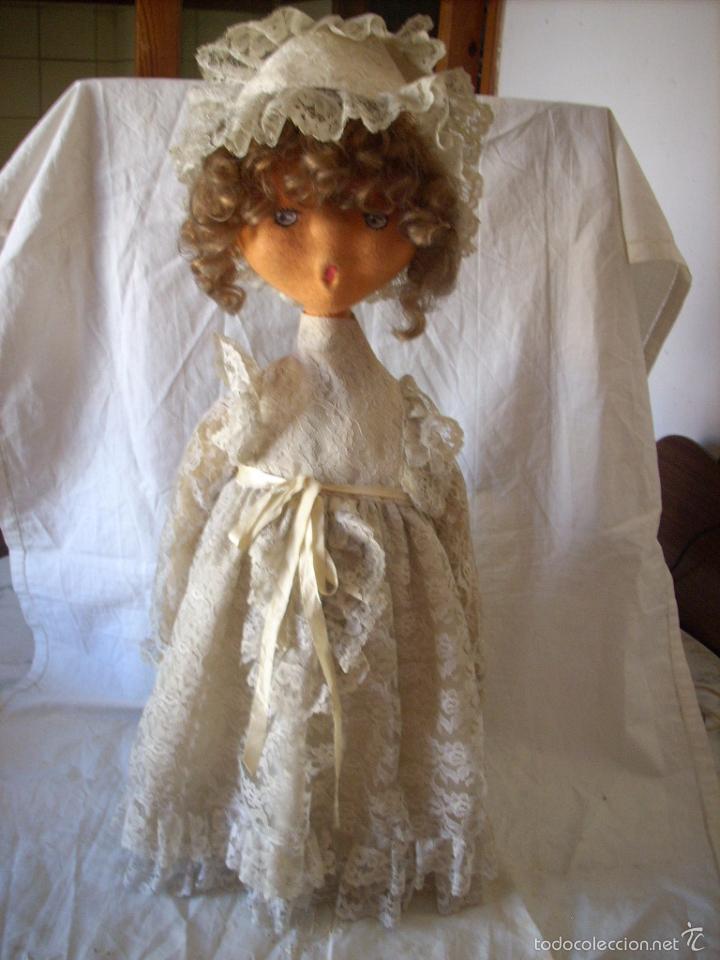 Mu&ntilde;ecas espa&ntilde;olas modernas: Mu&ntilde;eca de fieltro, trapo y pl&aacute;stico - Foto 3