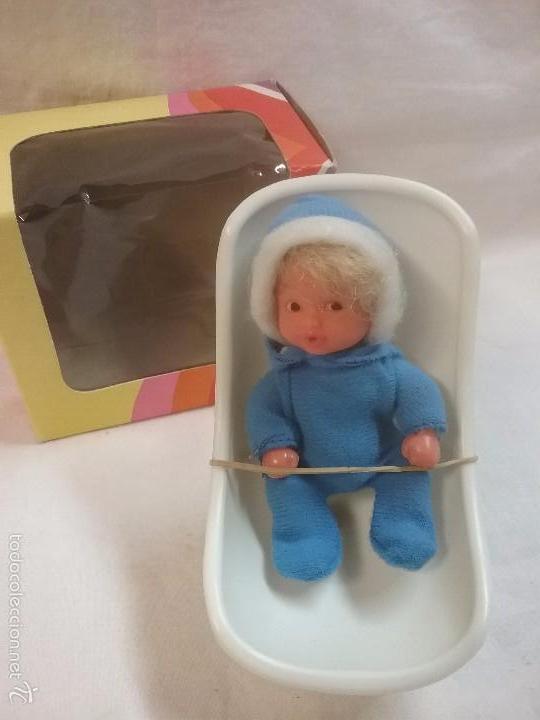 Mu&ntilde;ecas Espa&ntilde;olas Modernas: ANTIGUA MU&Ntilde;ECA CON HAMACA EN CAJA , NUEVA - A&Ntilde;OS 70