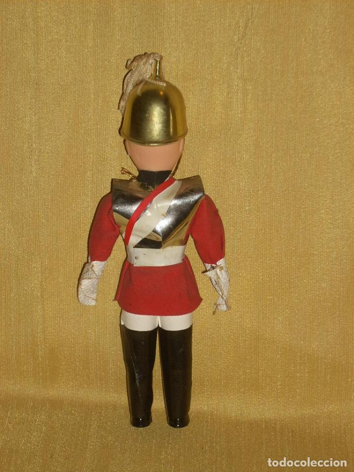 Mu&ntilde;ecas espa&ntilde;olas modernas: Mu&ntilde;eco soldado, de poliestireno - Foto 2