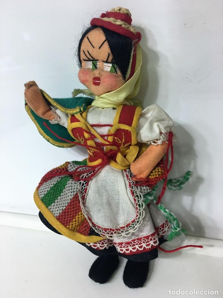 Mu&ntilde;ecas espa&ntilde;olas modernas: mu&ntilde;eca de trapo con traje regional 19 cms. - Foto 1