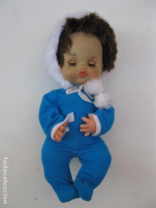 Mu&ntilde;ecas espa&ntilde;olas modernas: MU&Ntilde;ECA DE PL&Aacute;STICO DE LOS A&Ntilde;OS 70. - Foto 1