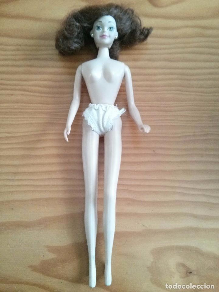 Mu&ntilde;ecas espa&ntilde;olas modernas: MU&Ntilde;ECA BELLA DISNEY SIMBA USADA A&Ntilde;OS 2004 - Foto 1