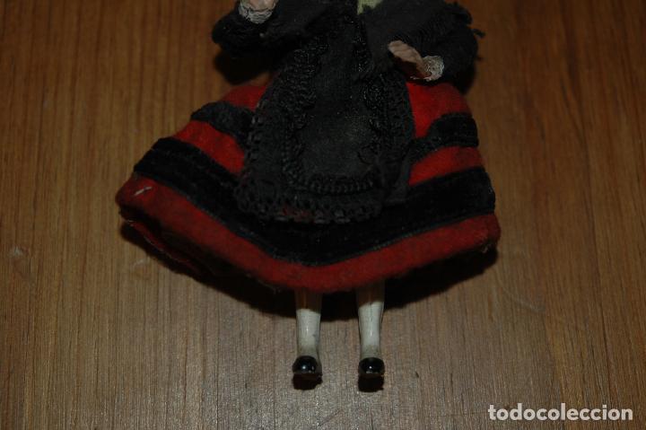 Mu&ntilde;ecas espa&ntilde;olas modernas: MINI MU&Ntilde;ECA ASTURIANA DE MADERA - Foto 2