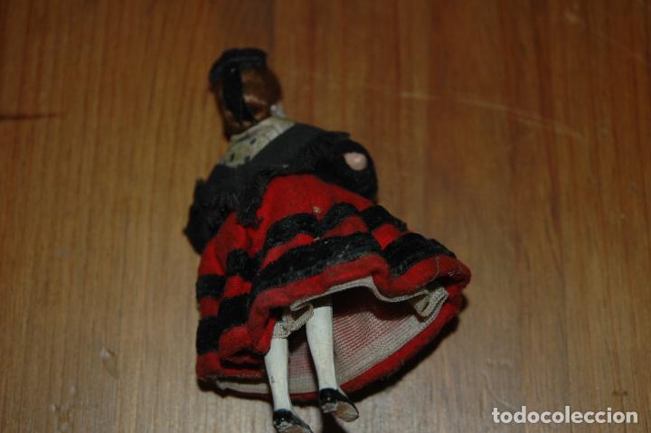 Mu&ntilde;ecas espa&ntilde;olas modernas: MINI MU&Ntilde;ECA ASTURIANA DE MADERA - Foto 4