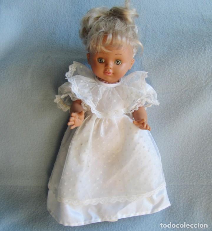Mu&ntilde;ecas espa&ntilde;olas modernas: Mu&ntilde;eca habladora BB comuni&oacute;n funcionando - Foto 2