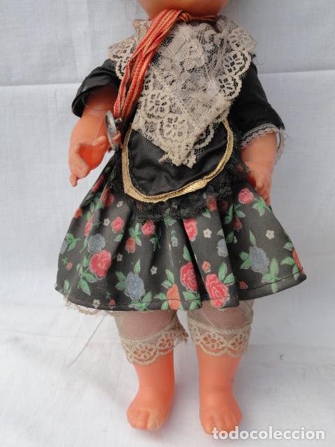 Mu&ntilde;ecas espa&ntilde;olas modernas: MU&Ntilde;ECA DE PL&Aacute;STICO CON TRAJE T&Iacute;PICO ESPA&Ntilde;OL. - Foto 3