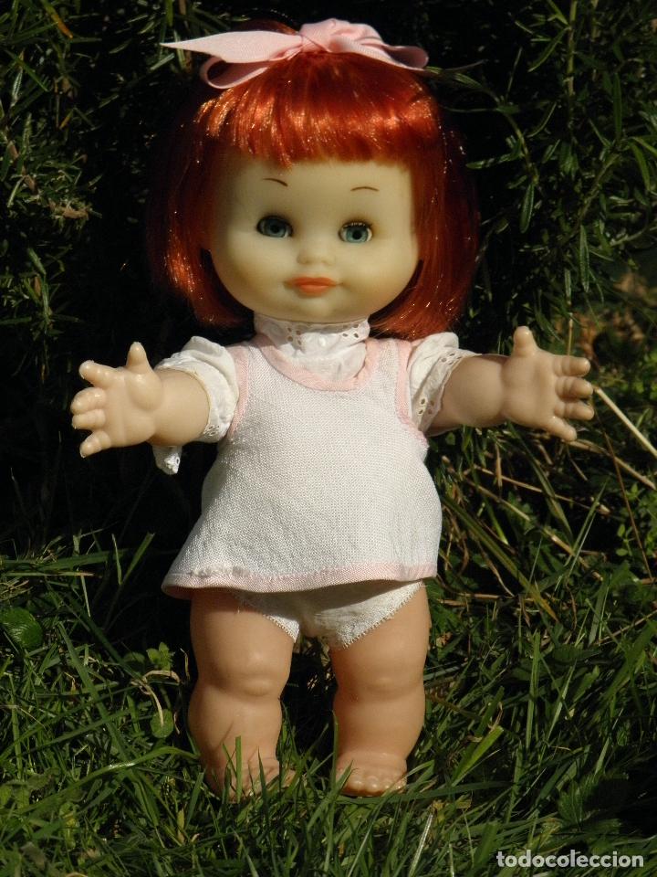 Moderne spanische Puppen: Mu&ntilde;eca antigua pelirroja de 30 cm