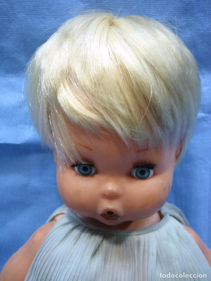 Mu&ntilde;ecas espa&ntilde;olas modernas: Mu&ntilde;eca fabricada en Espa&ntilde;a. Mide 44 cm - Foto 3
