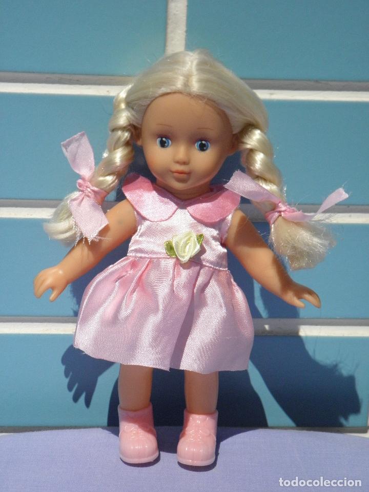 Mu&ntilde;ecas Espa&ntilde;olas Modernas: Antigua mu&ntilde;eca peque&ntilde;a de 20 cm