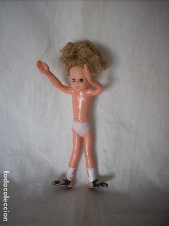 Mu&ntilde;ecas espa&ntilde;olas modernas: Mu&ntilde;eca Carina Flexi, de Vicma - Foto 1