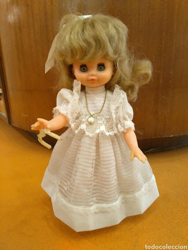 Mu&ntilde;ecas espa&ntilde;olas modernas: MU&Ntilde;ECA DE COMUNION CON VELA DE CERA GOMA Y PL&Aacute;STICO - Foto 1