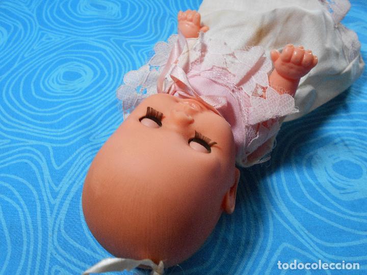 Mu&ntilde;ecas espa&ntilde;olas modernas: PEQUE&Ntilde;A MU&Ntilde;ECA MARCA JESMAR, MIDE 24 CM - Foto 4