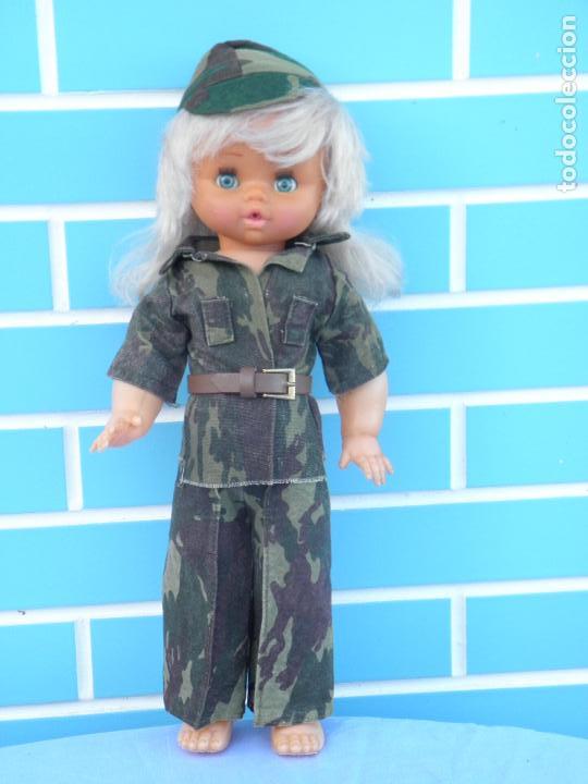 Mu&ntilde;ecas Espa&ntilde;olas Modernas: Mu&ntilde;eca antigua rubia recuerdo de la mili