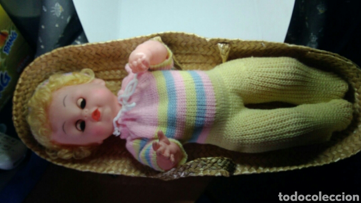 Mu&ntilde;ecas espa&ntilde;olas modernas: MU&Ntilde;ECA ANTIGUA CON PITO Y CON SU CANASTO - Foto 1