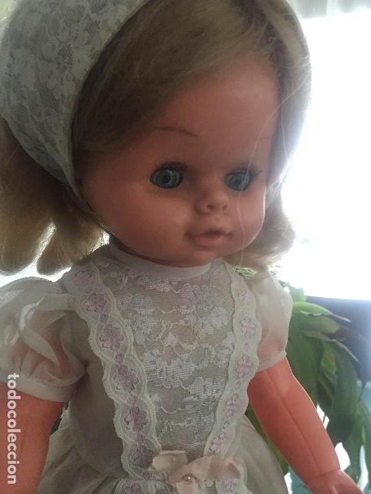 Mu&ntilde;ecas espa&ntilde;olas modernas: Mu&ntilde;eca de comunion de los 60&acute;. Preciosa!!!! - Foto 3