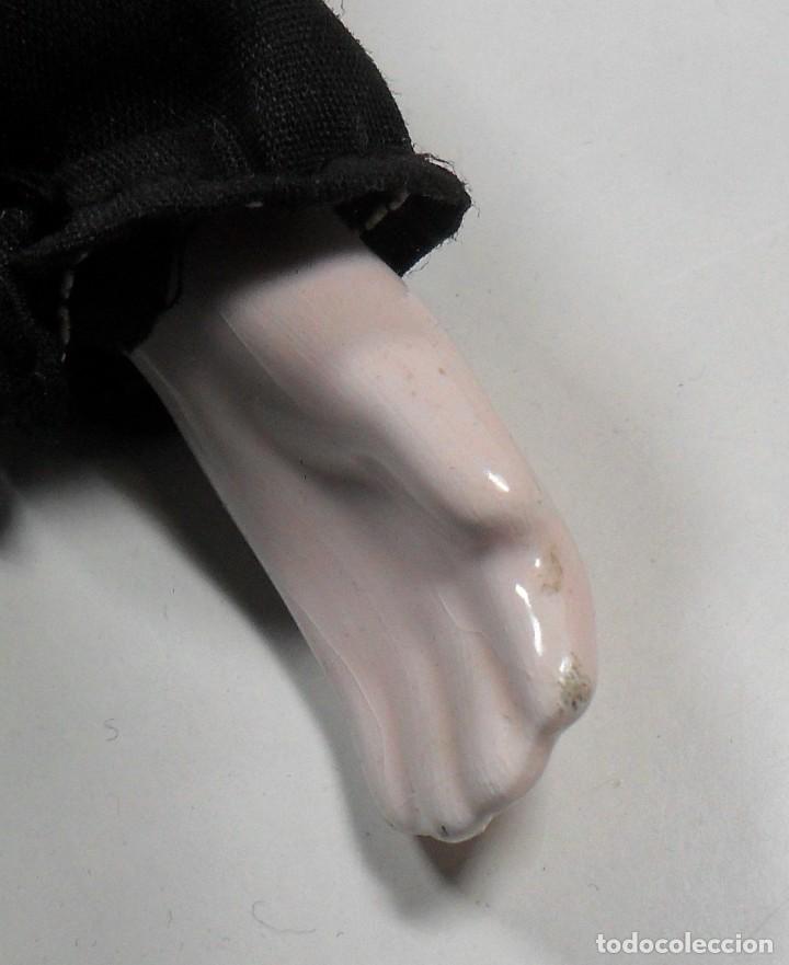 Mu&ntilde;ecas espa&ntilde;olas modernas: Mu&ntilde;eca de porcelana - 42 cm. - Foto 4