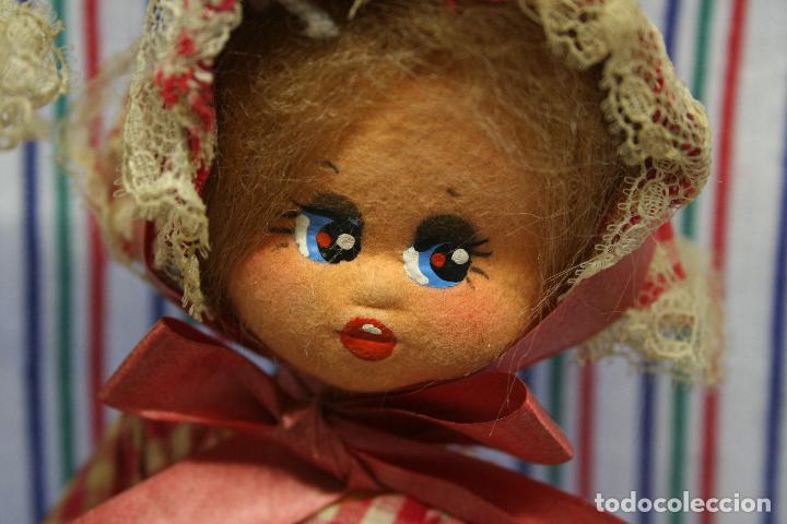 Mu&ntilde;ecas espa&ntilde;olas modernas: ANTIGUA MU&Ntilde;ECA FIELTRO 27 CM - Foto 3