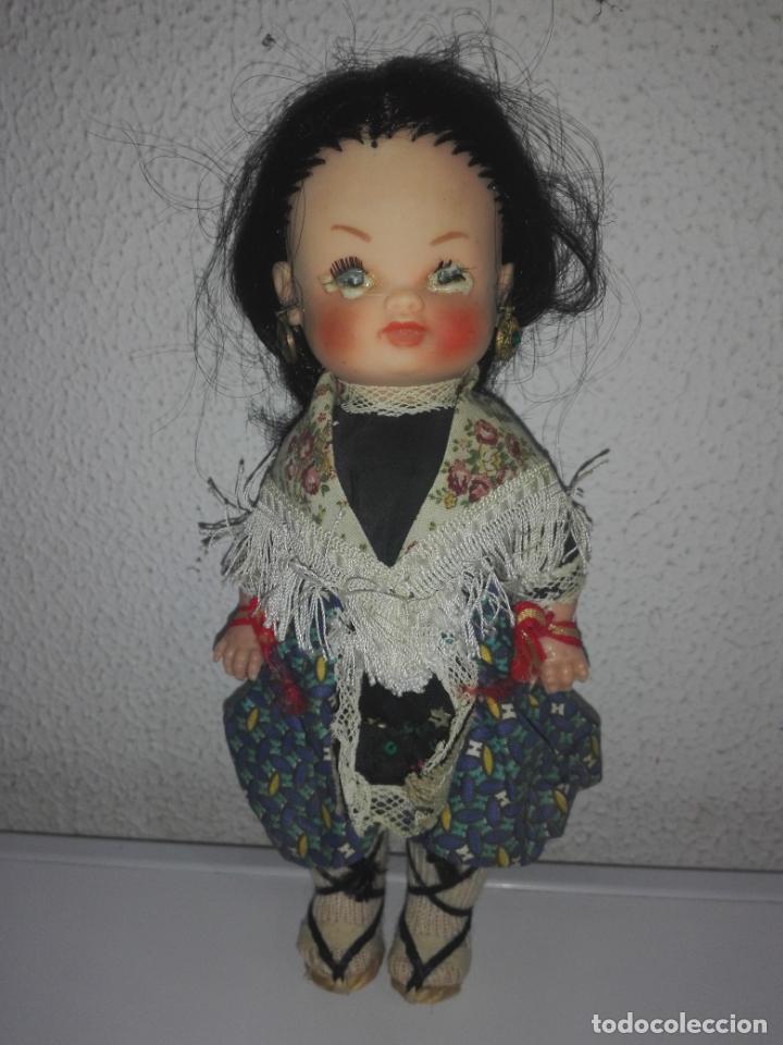 Mu&ntilde;ecas espa&ntilde;olas modernas: Antigua mu&ntilde;eca regional Crg - Foto 1