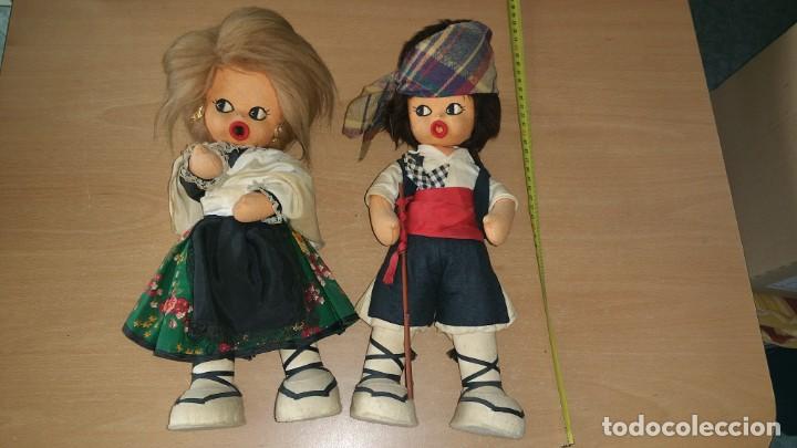 Mu&ntilde;ecas Espa&ntilde;olas Modernas: Pareja mu&ntilde;ecos de tela felpa Aragoneses antiguos
