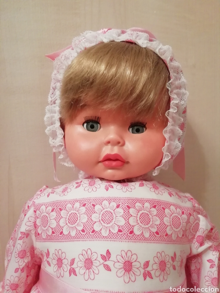 Mu&ntilde;ecas espa&ntilde;olas modernas: Mu&ntilde;eca Vitina de florido - Foto 1
