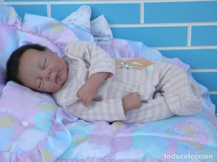 Mu&ntilde;ecas espa&ntilde;olas modernas: Mu&ntilde;eca beb&eacute; reborn dormida - Foto 1