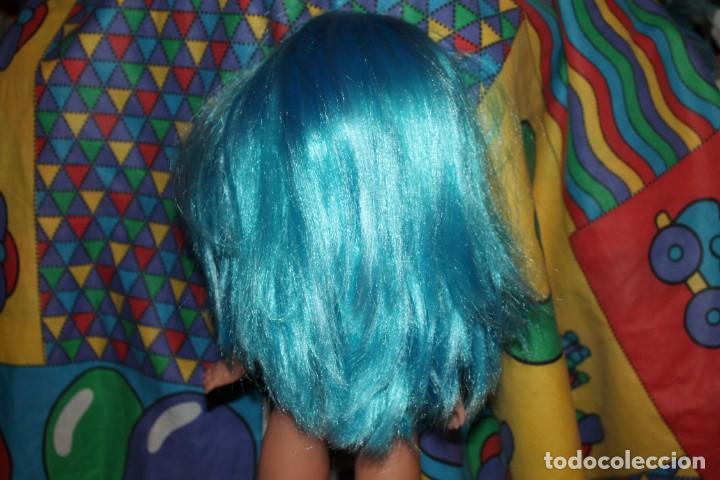 Mu&ntilde;ecas espa&ntilde;olas modernas: mu&ntilde;eca kika pelo azul - Foto 3