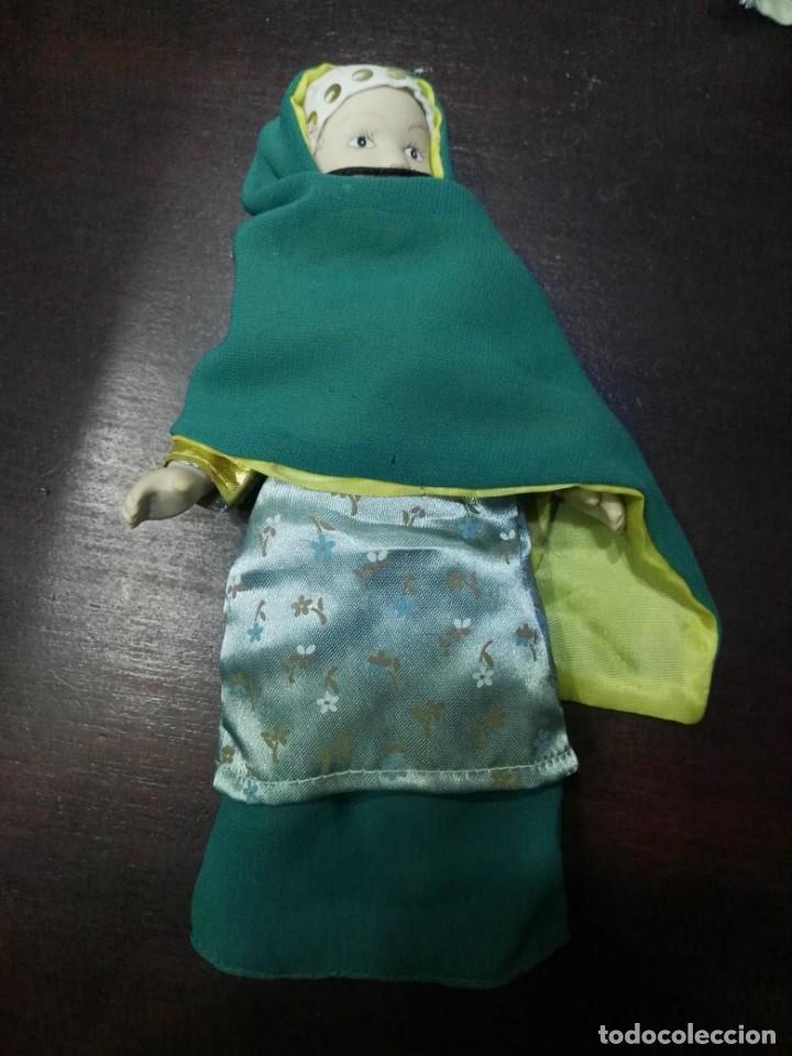 Mu&ntilde;ecas Espa&ntilde;olas Modernas: MU&Ntilde;ECA DE PORCELANA. COLECCION MU&Ntilde;ECAS DEL MUNDO . RBA EDICIONES MARRUECOS