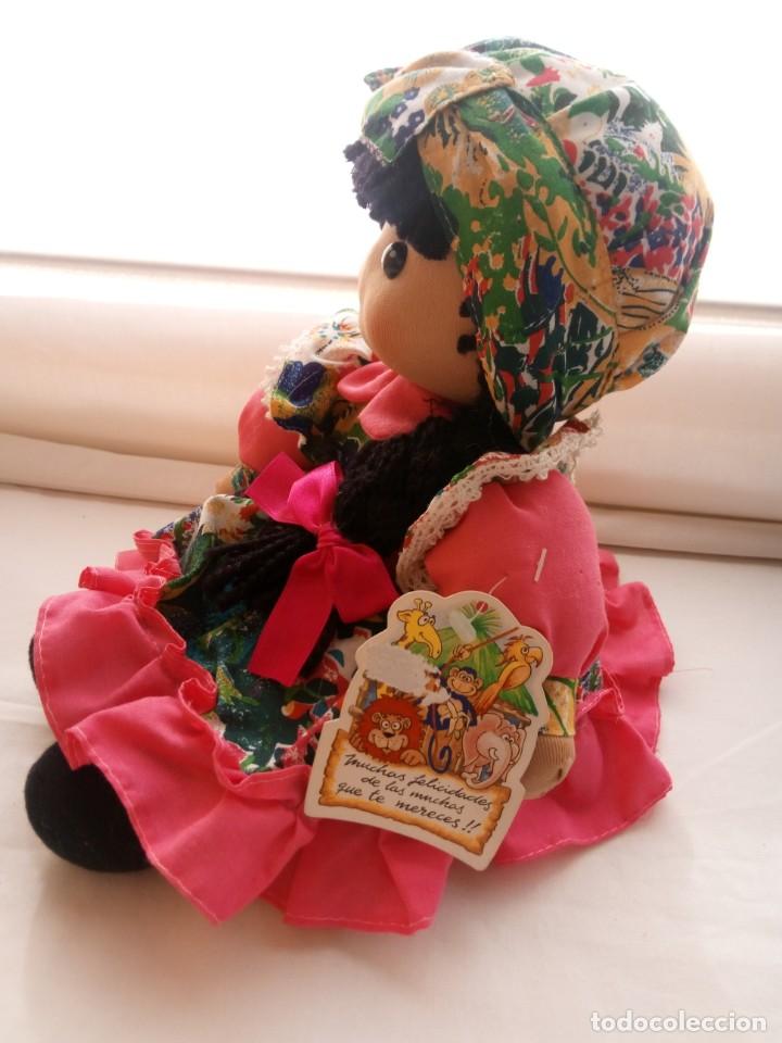 Mu&ntilde;ecas espa&ntilde;olas modernas: Mu&ntilde;eca musical de cuerda - Foto 2