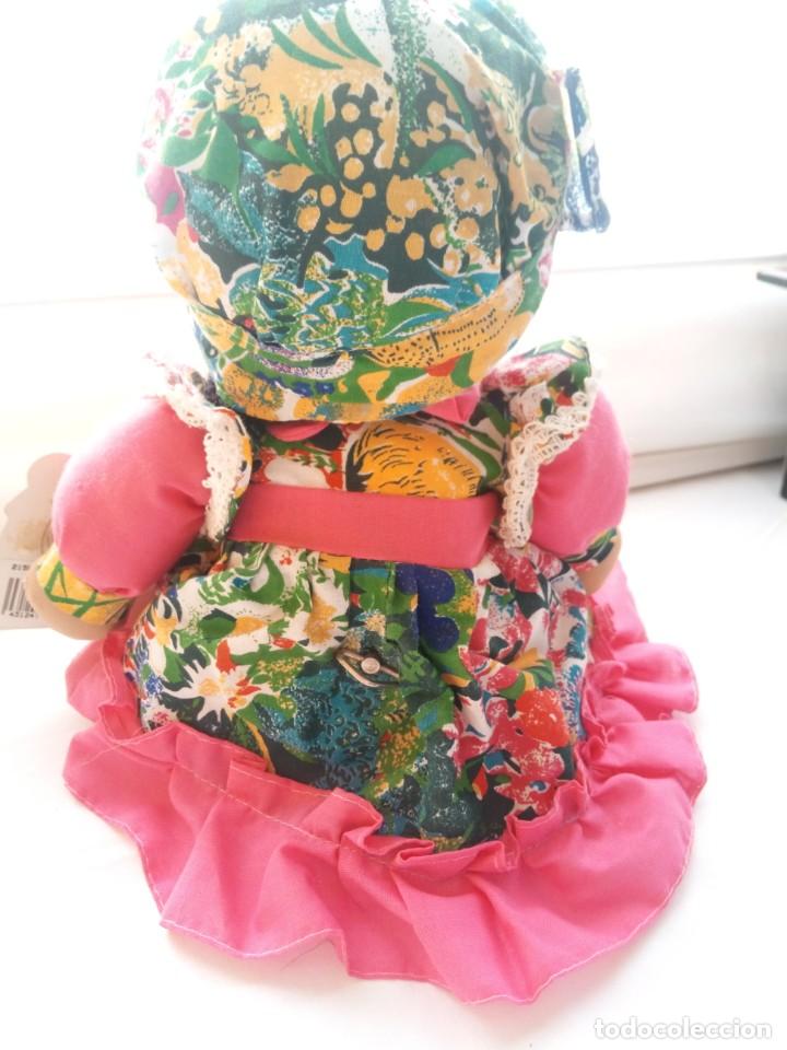 Mu&ntilde;ecas espa&ntilde;olas modernas: Mu&ntilde;eca musical de cuerda - Foto 4