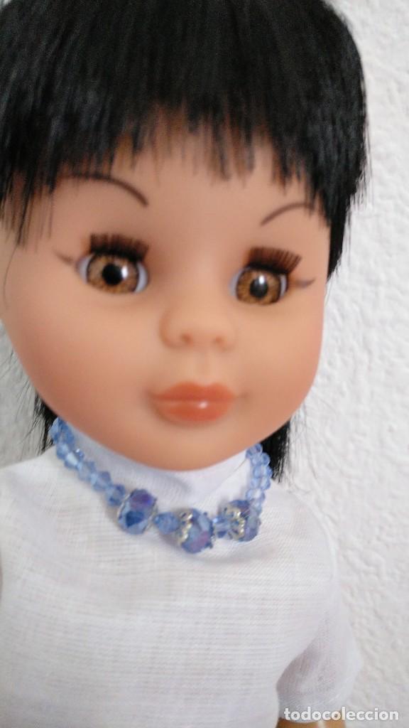 Mu&ntilde;ecas espa&ntilde;olas modernas: Mu&ntilde;eca Kika oriental con ropa de Nancy - Foto 1