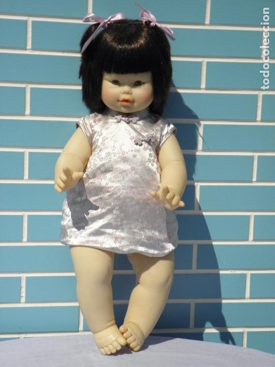 Mu&ntilde;ecas espa&ntilde;olas modernas: Mu&ntilde;eca beb&eacute; Dulzona china de b.b. DE 70 CM - Foto 1