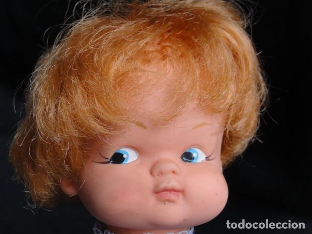 Mu&ntilde;ecas espa&ntilde;olas modernas: PEQUE&Ntilde;A MU&Ntilde;ECA DE PL&Aacute;STICO Y GOMA. - Foto 3