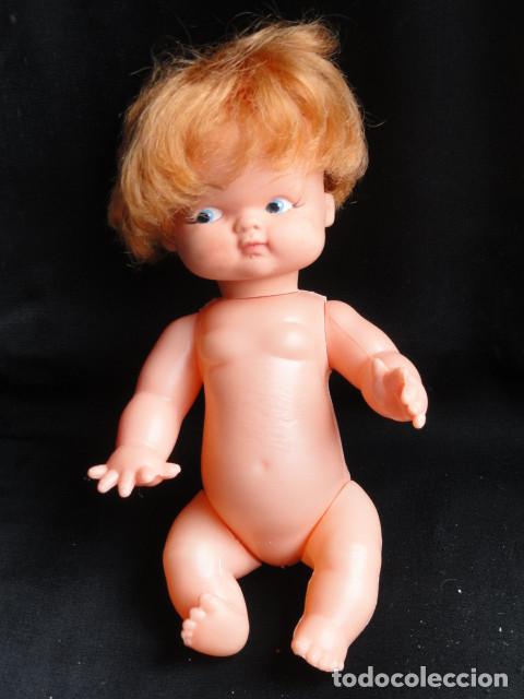 Mu&ntilde;ecas espa&ntilde;olas modernas: PEQUE&Ntilde;A MU&Ntilde;ECA DE PL&Aacute;STICO Y GOMA. - Foto 4