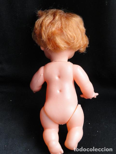 Mu&ntilde;ecas espa&ntilde;olas modernas: PEQUE&Ntilde;A MU&Ntilde;ECA DE PL&Aacute;STICO Y GOMA. - Foto 5