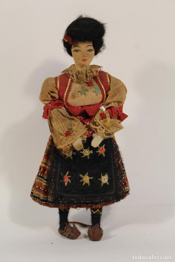 Mu&ntilde;ecas espa&ntilde;olas modernas: mu&ntilde;eca de tela antigua - Foto 1
