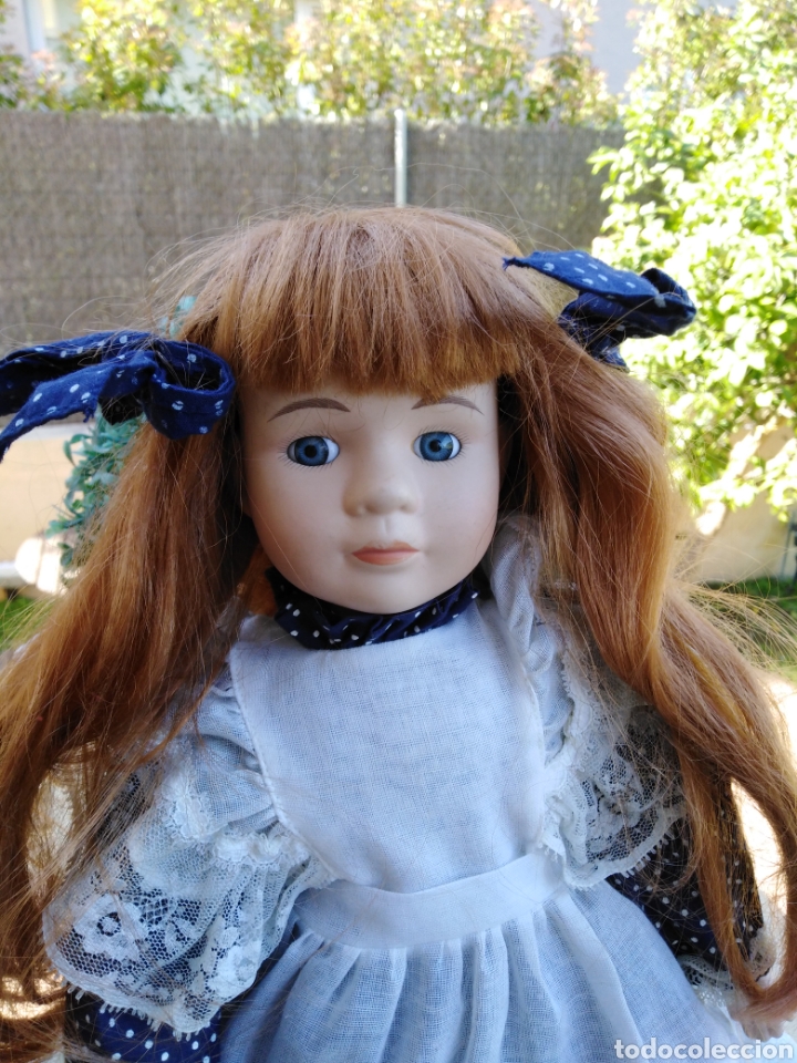 Moderne spanische Puppen: Mu&ntilde;eca de porcelana de los a&ntilde;os 70