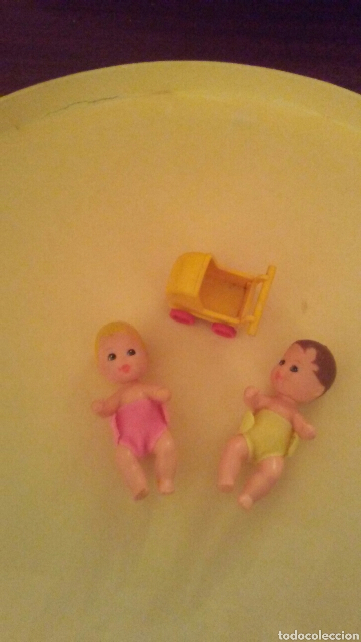 Mu&ntilde;ecas espa&ntilde;olas modernas: Lote de 2 mini bebes +mini cochecito . - Foto 2