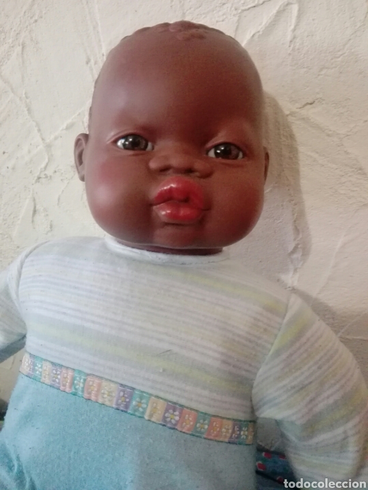 Poup&eacute;es Espagnoles Modernes: Mu&ntilde;eco negrito negro de la casa Miniland