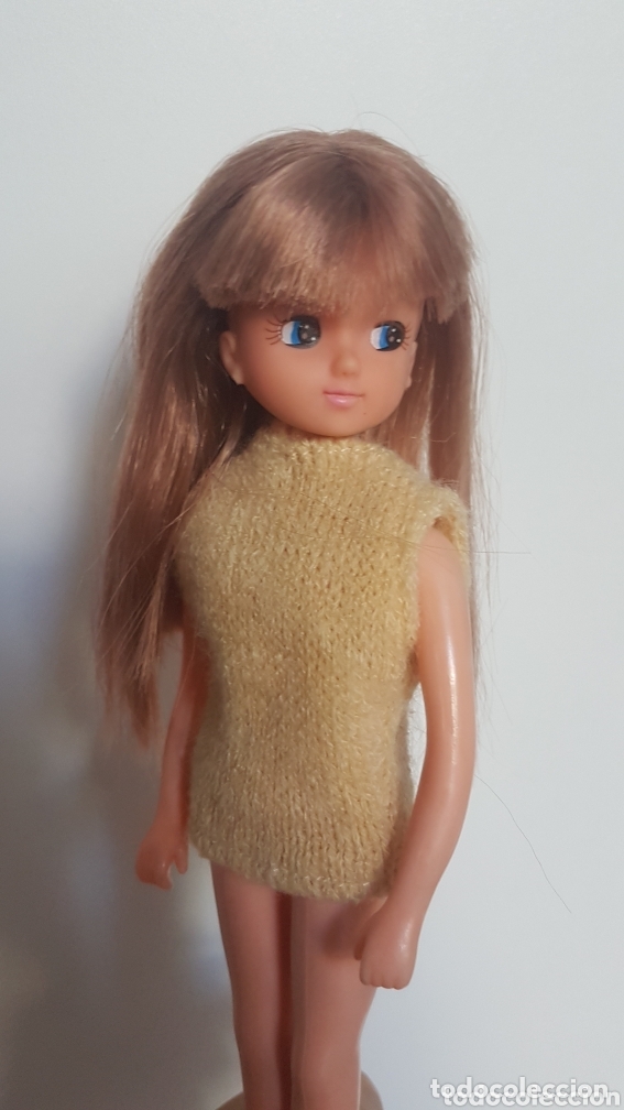 Mu&ntilde;ecas espa&ntilde;olas modernas: Jersey valido para mu&ntilde;eca Chabel y Skipper - Foto 1