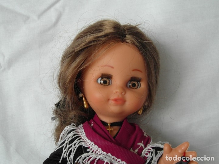Mu&ntilde;ecas espa&ntilde;olas modernas: Mu&ntilde;eca D&acute;Nilo con traje regional - Foto 4