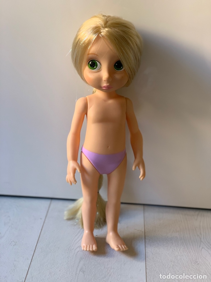 Mu&ntilde;ecas espa&ntilde;olas modernas: Mu&ntilde;eca Rapunzel Tangled Animators primera edici&oacute;n - Foto 3