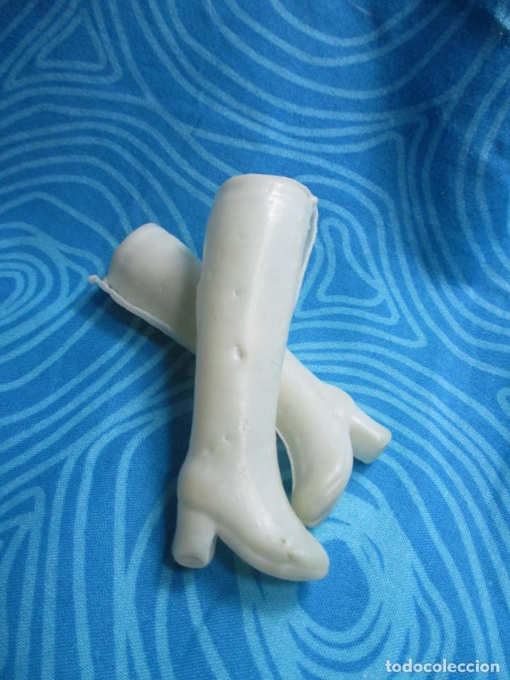 Mu&ntilde;ecas espa&ntilde;olas modernas: BOTAS PARA SINDY, - Foto 1
