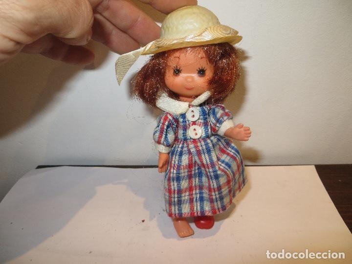 Mu&ntilde;ecas espa&ntilde;olas modernas: LAURA DE LAS MONTA&Ntilde;AS CON SU BEBE Y COMPLEMENTOS,BARATA - Foto 1