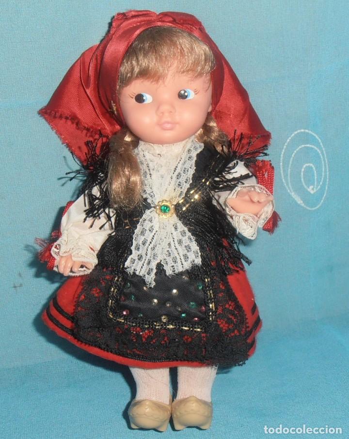 Mu&ntilde;ecas espa&ntilde;olas modernas: MU&Ntilde;ECA RAPACI&Ntilde;A, CON TRAJE REGIONAL GALLEGO - Foto 2