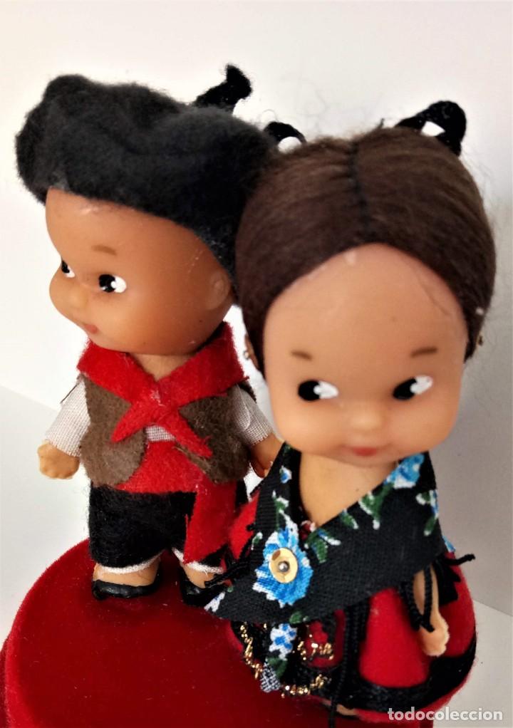 Mu&ntilde;ecas espa&ntilde;olas modernas: Mu&ntilde;ecos de  de trajes regionales - Foto 3