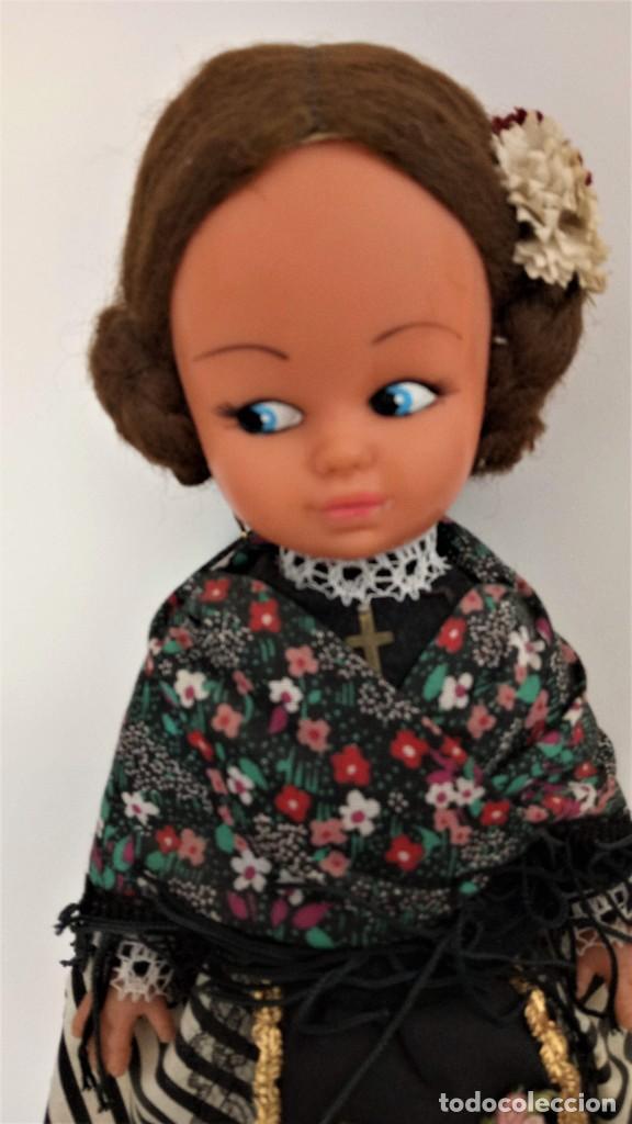 Mu&ntilde;ecas espa&ntilde;olas modernas: Mu&ntilde;ecas de de trajes regionales - Foto 2