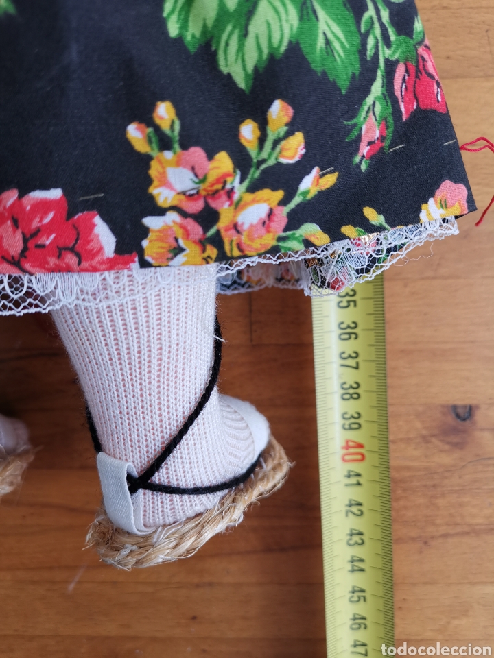 Mu&ntilde;ecas espa&ntilde;olas modernas: Mu&ntilde;eca regional con la marca Falca Spain. En el cuello - Foto 4